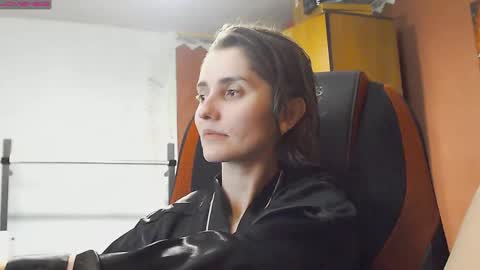 Lola online show from March 2025 04:24:01 PM