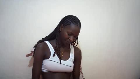 Snapshot of queen_0012 chatting on June 2026 05:38:01 AM asher online show from June 2026 05:38:01 AM