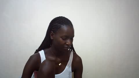 Snapshot of queen_0012 chatting on June 2026 10:46:01 PM asher online show from June 2026 10:46:01 PM