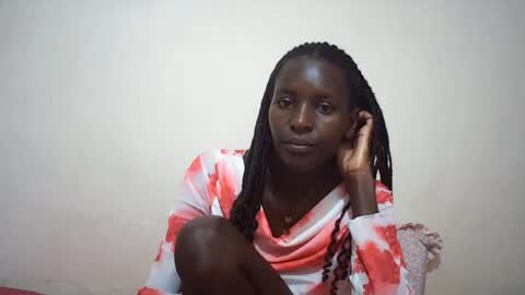 Snapshot of queen_0012 chatting on June 2026 07:14:01 PM asher online show from June 2026 07:14:01 PM