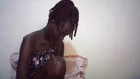 Snapshot of queen_0012 chatting on July 2026 01:07:01 PM asher online show from July 2026 01:07:01 PM