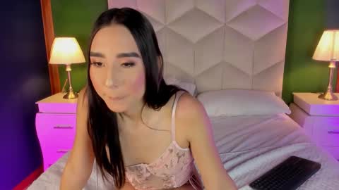 Queen Violet online show from February 2025 01:10:01 AM