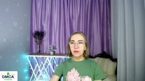 Snapshot of queen_a_n_i chatting on May 2026 08:43:02 AM A N I Ill be here on December 1st online show from May 2026 08:43:02 AM