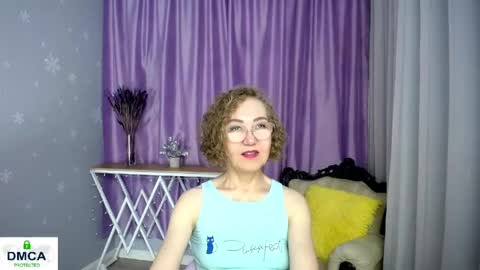 Snapshot of queen_a_n_i chatting on May 2026 10:36:01 AM A N I Ill be here on December 1st online show from May 2026 10:36:01 AM