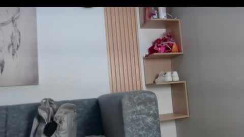 Snapshot of queen_adhara chatting on May 2026 12:33:02 PM ANTONELLA online show from May 2026 12:33:02 PM