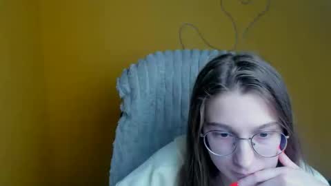 Snapshot of queen_amelie chatting on February 2026 12:35:02 PM Amelie online show from February 2026 12:35:02 PM