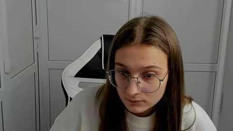 Amelie online show from April 2026 12:52:02 PM