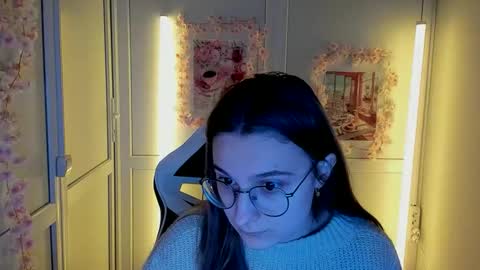 Amelie online show from April 2026 07:14:01 AM