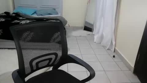 queen_asha online show from January 2026 06:57:02 PM