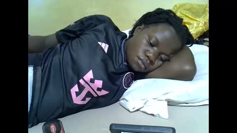 Snapshot of queen_darling3 chatting on December 2025 06:14:01 PM Gentrix online show from December 2025 06:14:01 PM