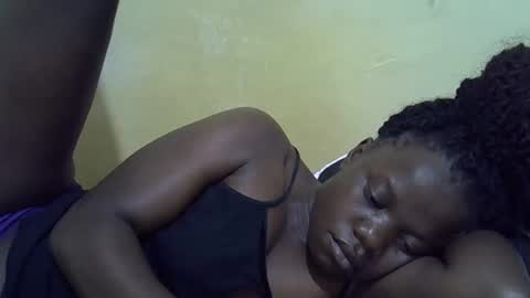 Snapshot of queen_darling3 chatting on January 2026 05:27:02 PM Gentrix online show from January 2026 05:27:02 PM