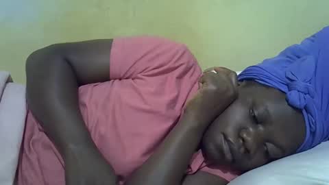 Snapshot of queen_darling3 chatting on January 2026 11:21:01 PM Gentrix online show from January 2026 11:21:01 PM