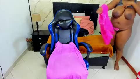 Queen online show from July 2026 03:34:01 AM