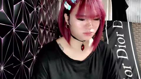 Snapshot of queen_elicktra chatting on May 2026 10:54:01 AM JOY online show from May 2026 10:54:01 AM