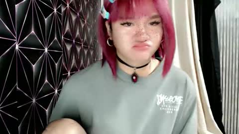 Snapshot of queen_elicktra chatting on June 2026 02:39:01 AM JOY online show from June 2026 02:39:01 AM