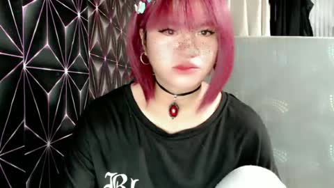 Snapshot of queen_elicktra chatting on June 2026 08:38:01 AM JOY online show from June 2026 08:38:01 AM