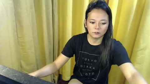 Snapshot of queen_ennah chatting on June 2026 07:58:02 PM queen_ennah online show from June 2026 07:58:02 PM