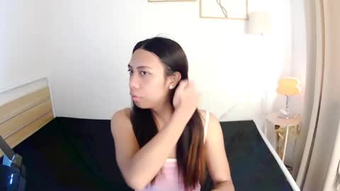 queen_gia online show from April 2026 12:53:01 AM