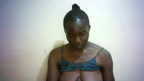 Snapshot of queen_joan chatting on February 2025 05:44:01 PM queen_joan online show from February 2025 05:44:01 PM