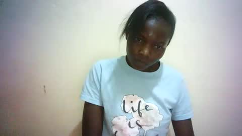 Snapshot of queen_joan chatting on February 2025 05:42:01 PM queen_joan online show from February 2025 05:42:01 PM