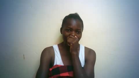 Snapshot of queen_joan chatting on February 2025 12:25:02 PM queen_joan online show from February 2025 12:25:02 PM