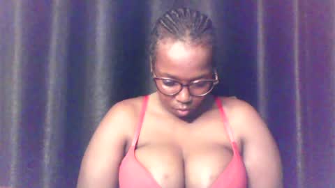 Snapshot of queen_melanine chatting on July 2026 04:29:01 AM QUEEN online show from July 2026 04:29:01 AM