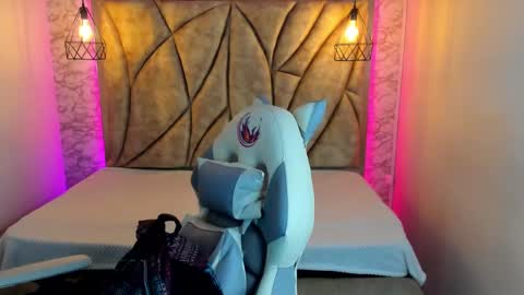   online show from January 2025 11:30:02 AM