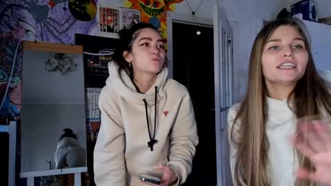 Kim online show from September 2025 03:04:02 PM