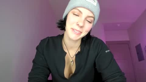 Queen Blaire online show from December 2024 02:30:02 AM