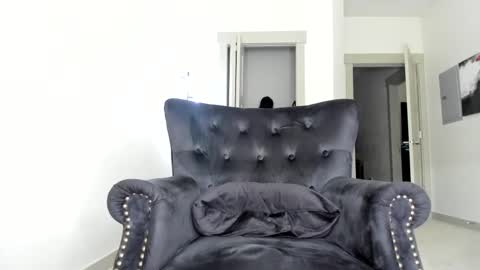 Queen Blaire online show from October 2025 08:07:01 PM