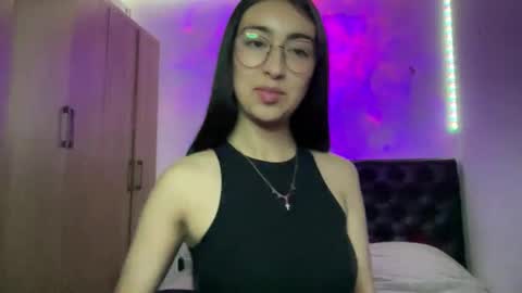 queenbyte_18 online show from April 2026 02:16:01 AM