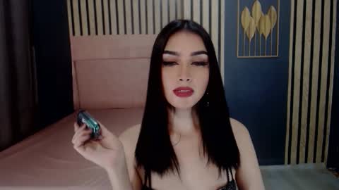 queenemeraldts online show from December 2024 04:33:02 AM