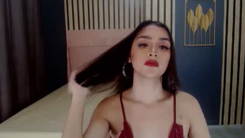 queenemeraldts online show from January 2025 02:04:01 AM