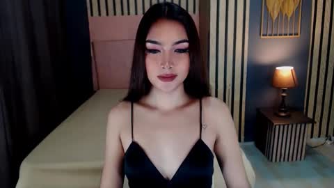 queenemeraldts online show from February 2025 05:26:02 AM