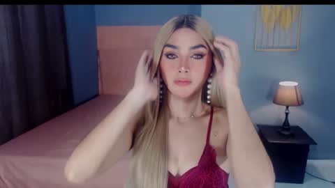 queenemeraldts online show from September 2025 02:03:02 AM