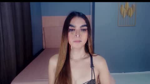 queenemeraldts online show from October 2025 02:55:02 AM