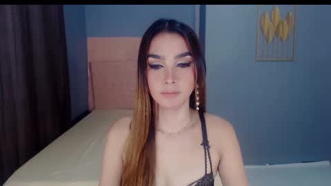 queenemeraldts online show from October 2025 02:34:01 AM