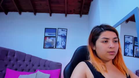 Queen online show from February 2025 07:16:01 PM