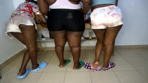 Nina online show from March 2026 07:21:02 PM