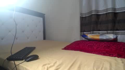 Maila online show from November 2025 08:24:02 PM