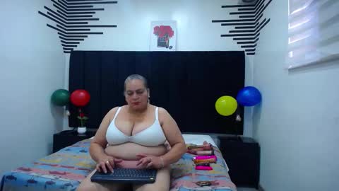 VickyBoobss online show from November 2025 01:02:01 PM