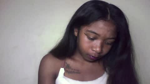 queennaya online show from July 2026 05:44:01 PM