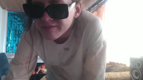 Nico online show from October 2025 04:30:02 PM