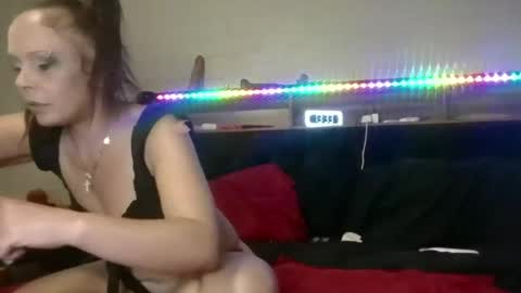 queenofmen69 online show from June 2026 08:31:01 PM