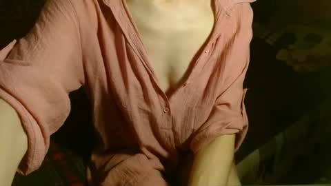 queenoftenderness online show from March 2025 07:59:02 PM