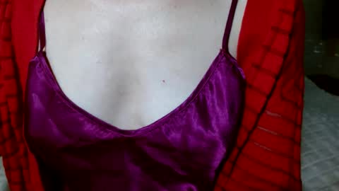 queenoftenderness online show from July 2026 04:32:02 PM