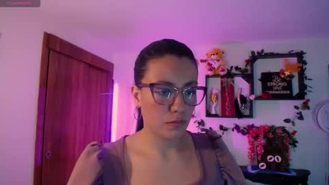 Snapshot of queenrose94 chatting on February 2026 12:56:02 PM queenrose94 online show from February 2026 12:56:02 PM