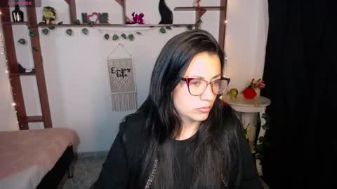 Snapshot of queenrose94 chatting on February 2026 12:35:02 PM queenrose94 online show from February 2026 12:35:02 PM