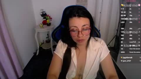 Snapshot of queenrose94 chatting on June 2026 12:32:02 AM queenrose94 online show from June 2026 12:32:02 AM