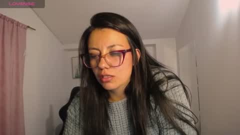 Snapshot of queenrose94 chatting on June 2026 04:56:01 PM queenrose94 online show from June 2026 04:56:01 PM